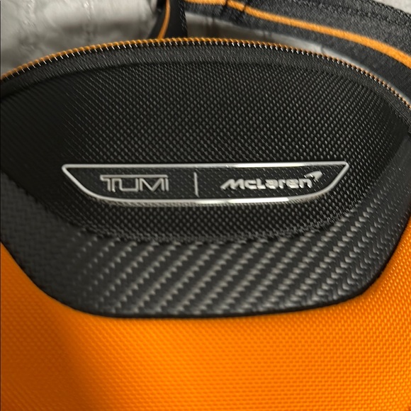 Tumi mc laren Torque sling - Picture 4 of 5
